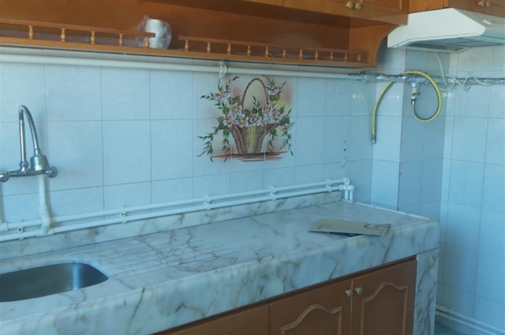 Çamlıca Tepesi Manzaralı 3 Balkonlu 3+1 Ara Kat Köşe Daire