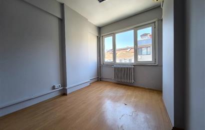Bağlarbaşında kiralık ofis katı