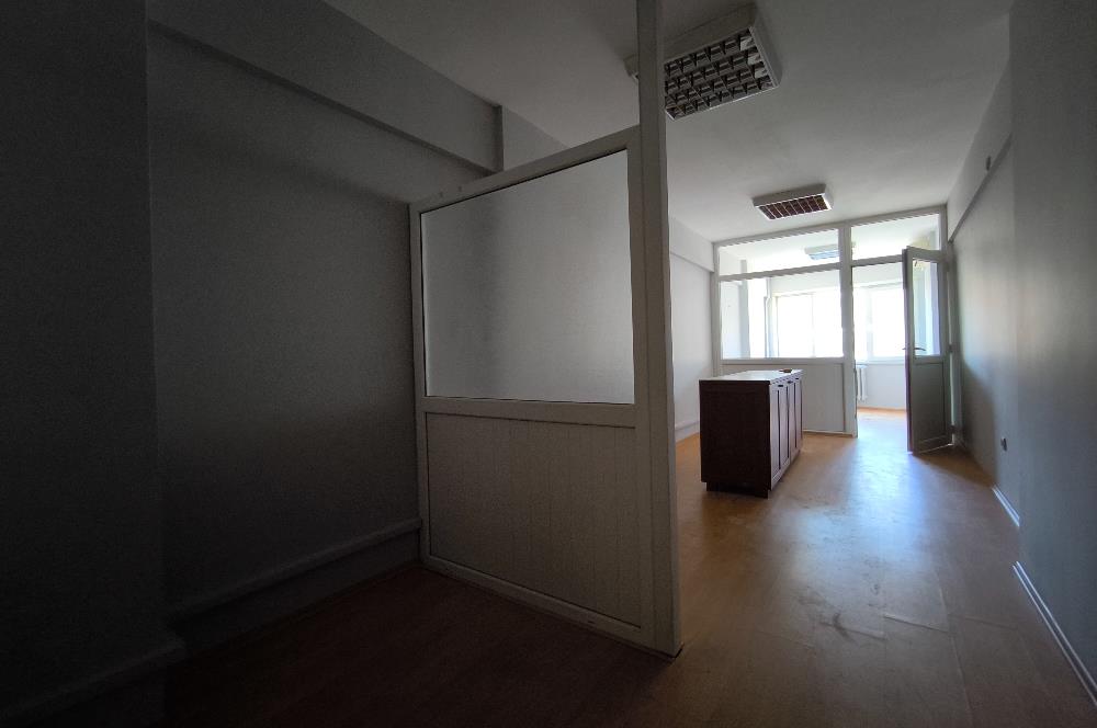 Bağlarbaşında kiralık ofis katı