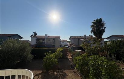 Çeşme Deniz Obası Sitesi'nde Satılık 2+1 Bahçeli Dubleks Villa