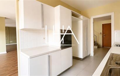 CENTURY 21'DEN GÖKMAHAL SİTESİ'NDE ÇOK GENİŞ ÇATI DUBLEKSİ DAİRE