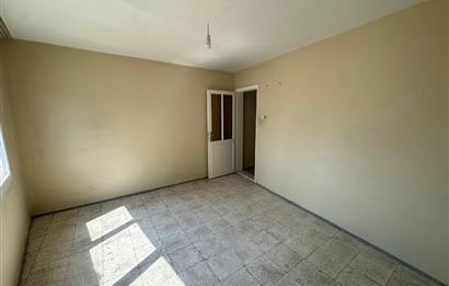 Bornova Yeşilova Mh.de Merkezi Konumda 3+1 Satılık Daire