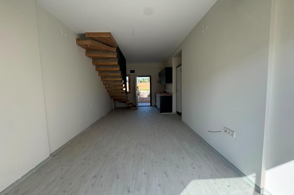 Villakent'te Site İçerisinde Bahçeli 2+1 Satılık Dubleks Villa