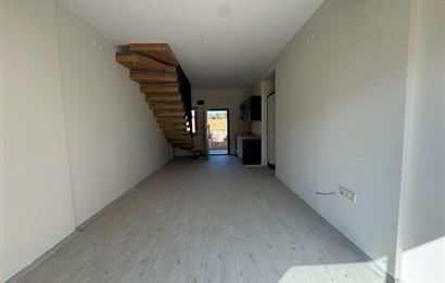Villakent'te Site İçerisinde Bahçeli 2+1 Satılık Dubleks Villa