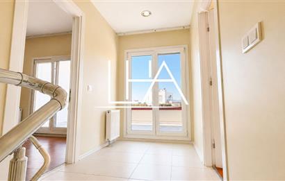 CENTURY 21'DEN GÖKMAHAL SİTESİ'NDE ÇOK GENİŞ ÇATI DUBLEKSİ DAİRE