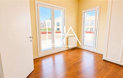 CENTURY 21'DEN GÖKMAHAL SİTESİ'NDE ÇOK GENİŞ ÇATI DUBLEKSİ DAİRE