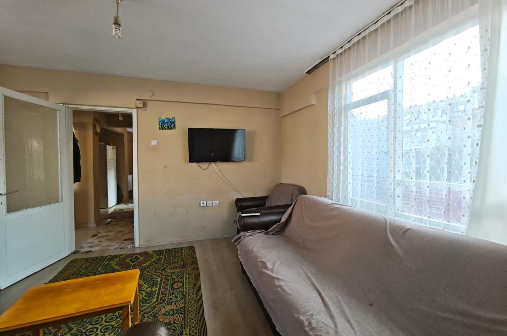 DİNKÇİLER MAHALLESİNDE   SATILIK  2+1  ÇATI KATI DAİRE CENTURY 21 BAL'DAN  