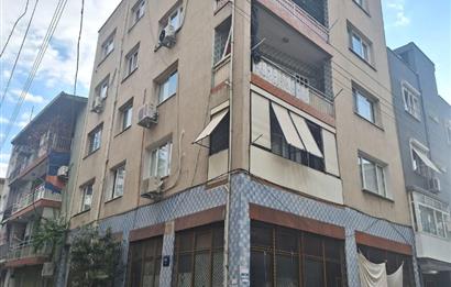 Bornova Yeşilova Mh.de Merkezi Konumda 3+1 Satılık Daire