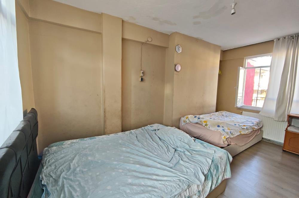 DİNKÇİLER MAHALLESİNDE   SATILIK  2+1  ÇATI KATI DAİRE CENTURY 21 BAL'DAN  