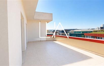 CENTURY 21'DEN GÖKMAHAL SİTESİ'NDE ÇOK GENİŞ ÇATI DUBLEKSİ DAİRE
