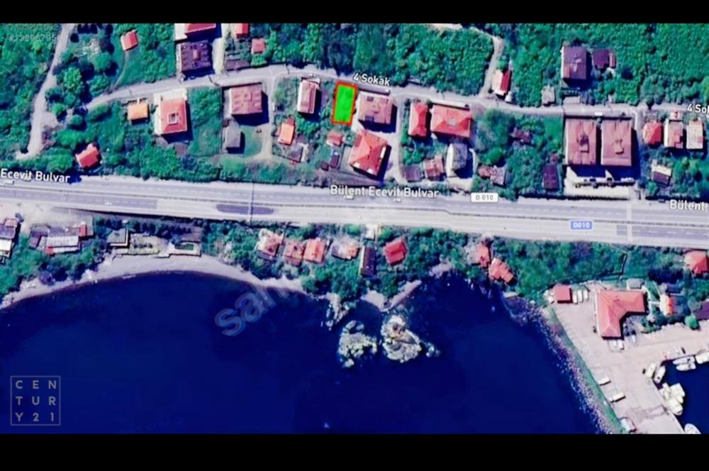 Kumbaşında deniz manzaralı satılık arsa 290 metrekare