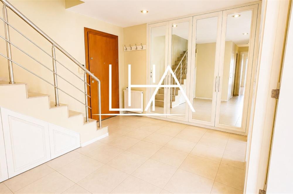 CENTURY 21'DEN GÖKMAHAL SİTESİ'NDE ÇOK GENİŞ ÇATI DUBLEKSİ DAİRE