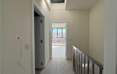 Villakent'te Site İçerisinde Bahçeli 2+1 Satılık Dubleks Villa