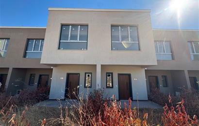 Villakent'te Site İçerisinde Bahçeli 2+1 Satılık Dubleks Villa