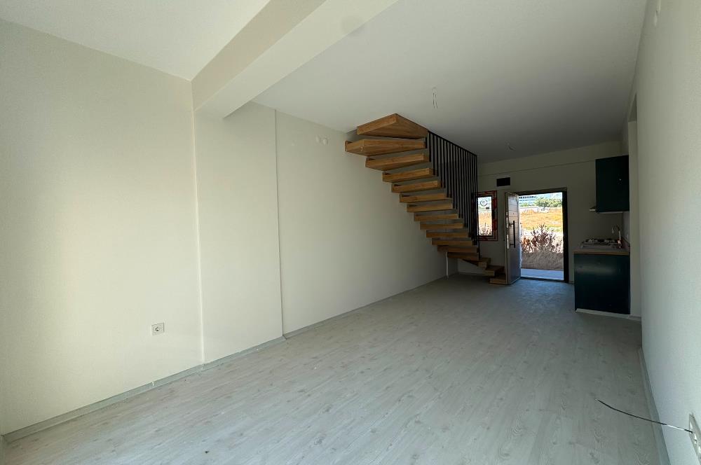 Villakent'te Site İçerisinde Bahçeli 2+1 Satılık Dubleks Villa