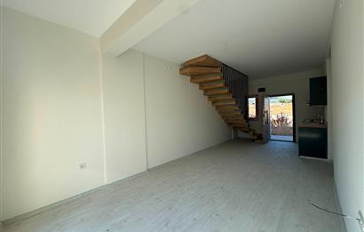 Villakent'te Site İçerisinde Bahçeli 2+1 Satılık Dubleks Villa