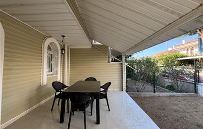 Çeşme Deniz Obası Sitesi'nde Satılık 2+1 Bahçeli Dubleks Villa