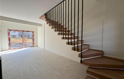 Villakent'te Site İçerisinde Bahçeli 2+1 Satılık Dubleks Villa