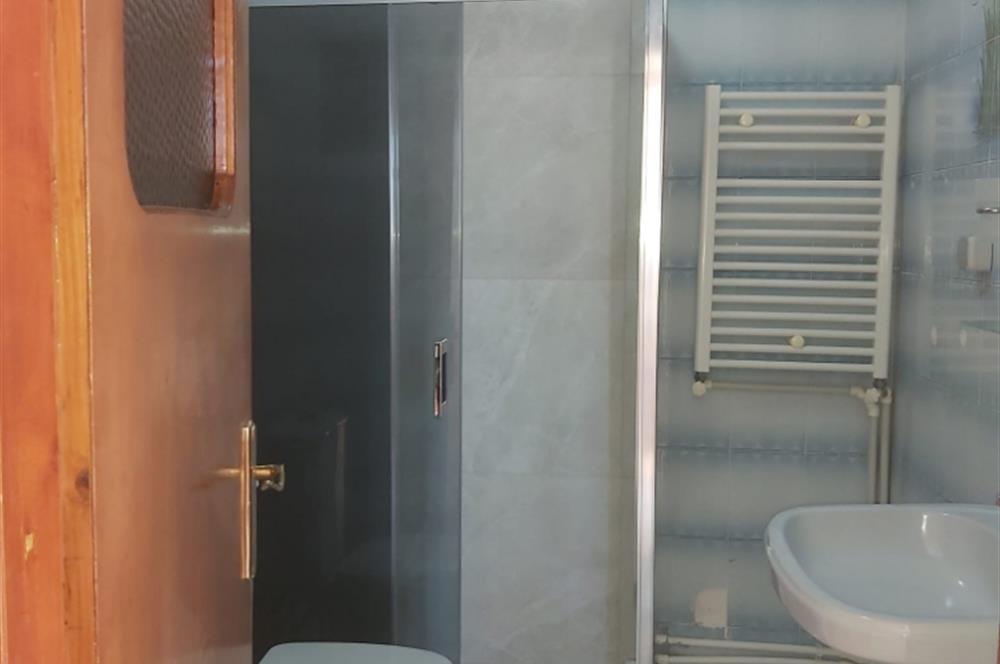 Çamlıca Tepesi Manzaralı 3 Balkonlu 3+1 Ara Kat Köşe Daire