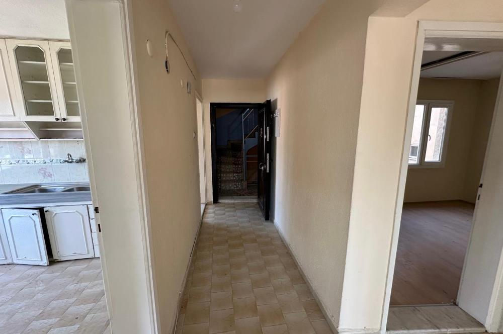 Bornova Yeşilova Mh.de Merkezi Konumda 3+1 Satılık Daire