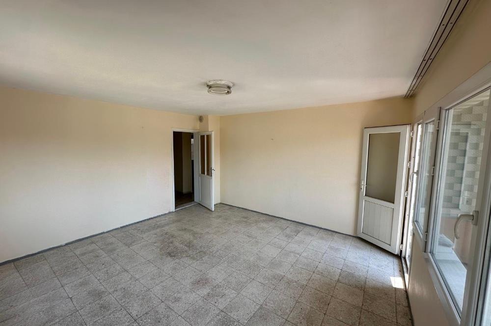 Bornova Yeşilova Mh.de Merkezi Konumda 3+1 Satılık Daire