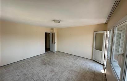 Bornova Yeşilova Mh.de Merkezi Konumda 3+1 Satılık Daire