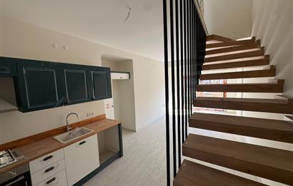 Villakent'te Site İçerisinde Bahçeli 2+1 Satılık Dubleks Villa