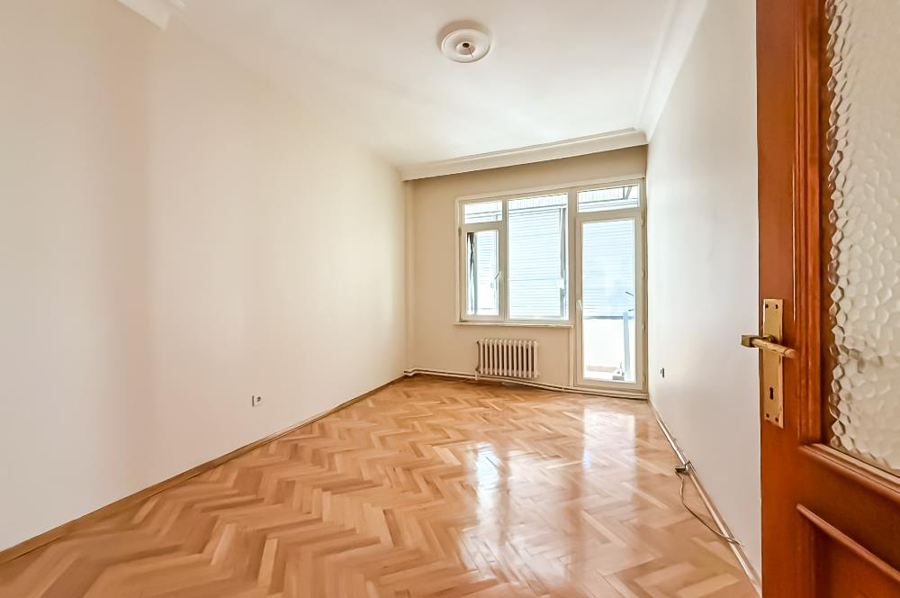 MODA RUŞENAĞA SOKAK'TA | 90 M² NET | KÖŞE DAİRE | 2 BALKON