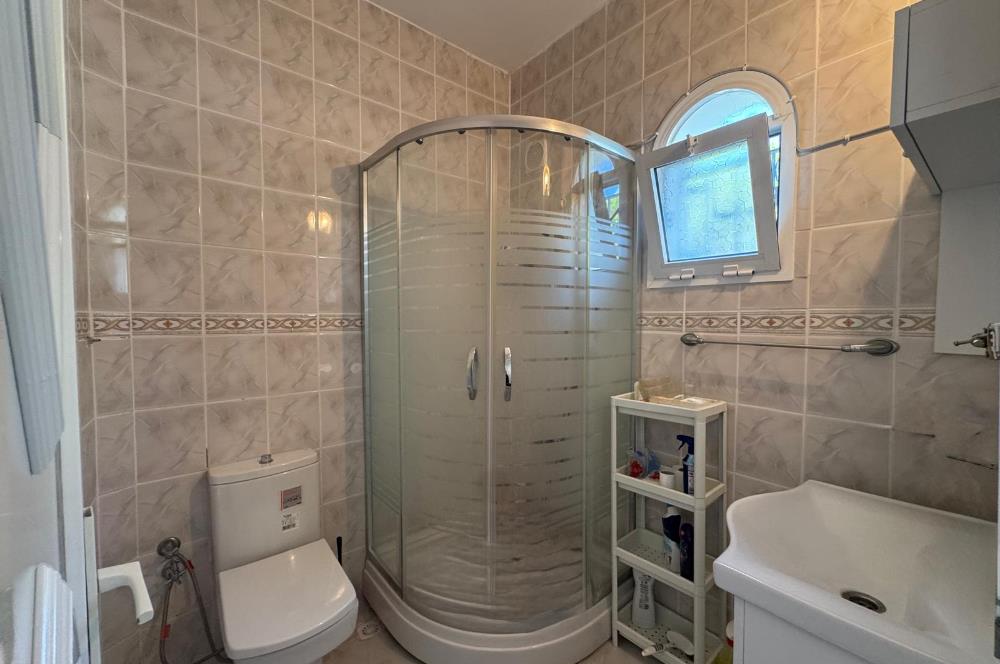 Çeşme Deniz Obası Sitesi'nde Satılık 2+1 Bahçeli Dubleks Villa