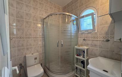 Çeşme Deniz Obası Sitesi'nde Satılık 2+1 Bahçeli Dubleks Villa