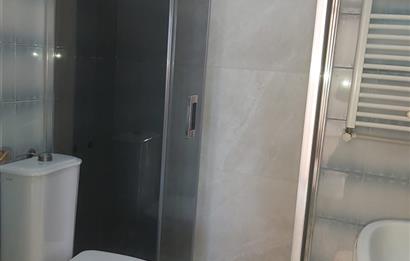 Çamlıca Tepesi Manzaralı 3 Balkonlu 3+1 Ara Kat Köşe Daire