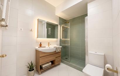 MODA RUŞENAĞA SOKAK'TA | 90 M² NET | KÖŞE DAİRE | 2 BALKON