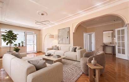 MODA RUŞENAĞA SOKAK'TA | 90 M² NET | KÖŞE DAİRE | 2 BALKON