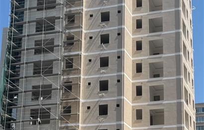 Kadıkoy  Kozyatagı merkezi konumda 2 + 1 satılık