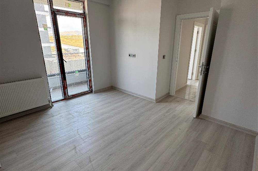 ÖĞRENCİK’TE SINAV KOLEJİ YANI SIFIR 2+1 KİRALIK DAİRE