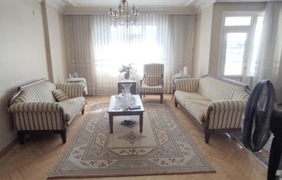 KADIKÖY KOZYATAĞINDA 3+1 BALKONLU 125 M2 SATILIK DAİRE