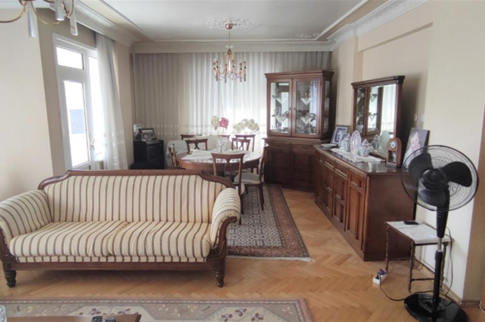 KADIKÖY KOZYATAĞINDA 3+1 BALKONLU 125 M2 SATILIK DAİRE