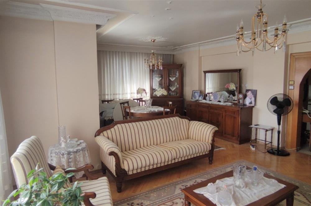 KADIKÖY KOZYATAĞINDA 3+1 BALKONLU 125 M2 SATILIK DAİRE