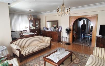 KADIKÖY KOZYATAĞINDA 3+1 BALKONLU 125 M2 SATILIK DAİRE