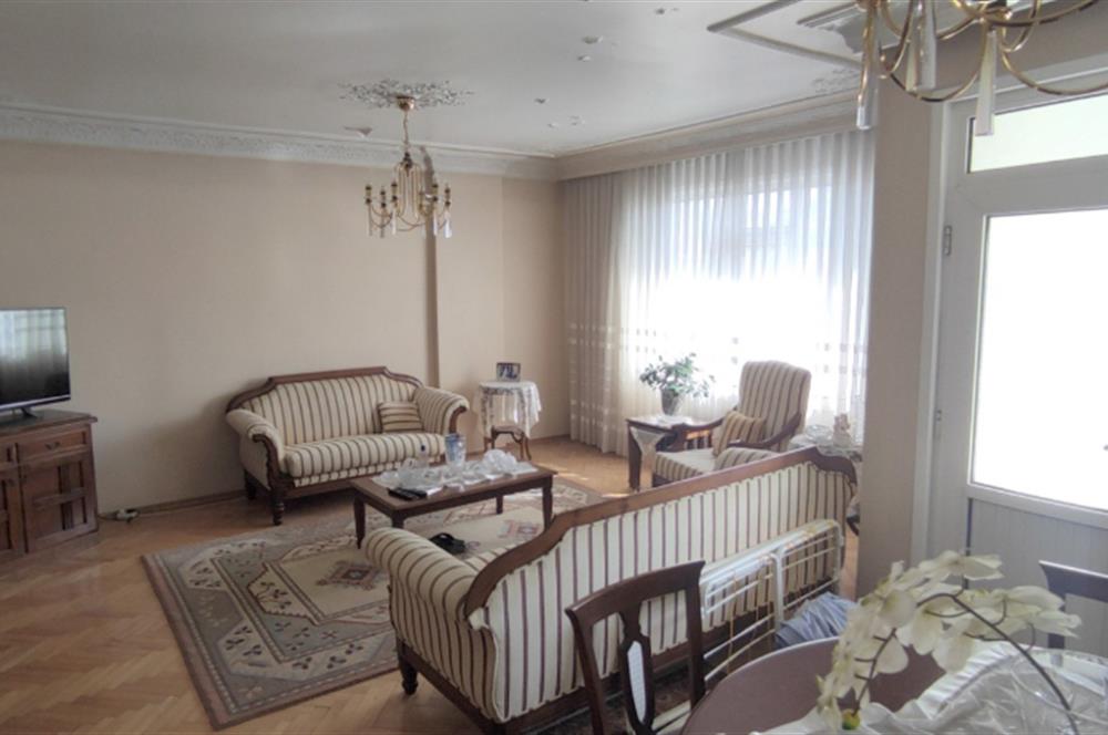 KADIKÖY KOZYATAĞINDA 3+1 BALKONLU 125 M2 SATILIK DAİRE