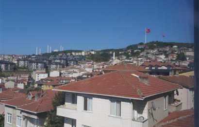 Çamlıca Tepesi Manzaralı 3 Balkonlu 3+1 Ara Kat Köşe Daire