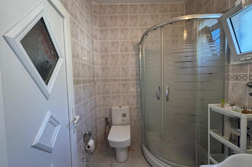 Çeşme Deniz Obası Sitesi'nde Satılık 2+1 Bahçeli Dubleks Villa