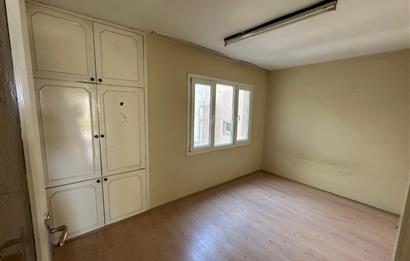Bornova Yeşilova Mh.de Merkezi Konumda 3+1 Satılık Daire