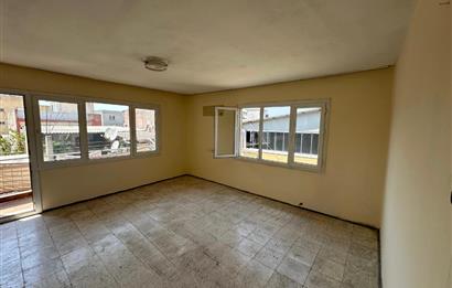 Bornova Yeşilova Mh.de Merkezi Konumda 3+1 Satılık Daire