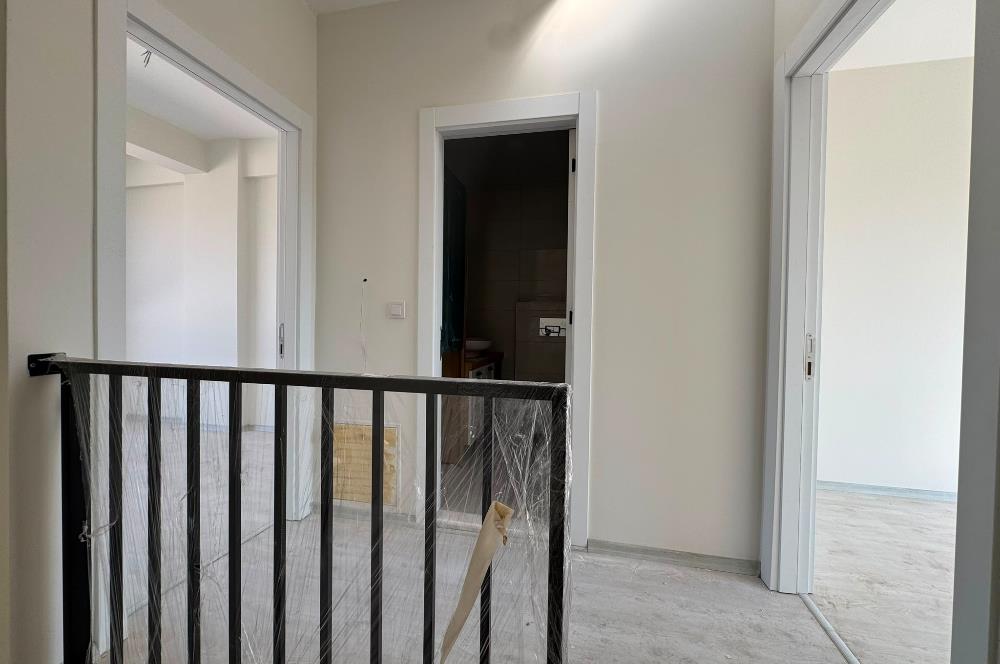 Villakent'te Site İçerisinde Bahçeli 2+1 Satılık Dubleks Villa