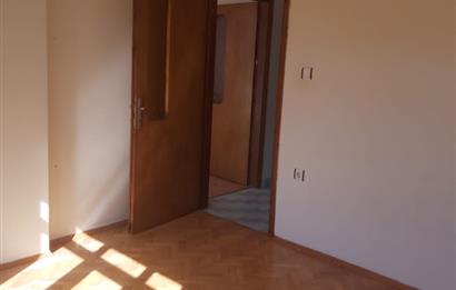 Çamlıca Tepesi Manzaralı 3 Balkonlu 3+1 Ara Kat Köşe Daire