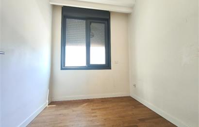 Kadıköy Caddebostan'da 2+1 Sahilde Satılık Daire