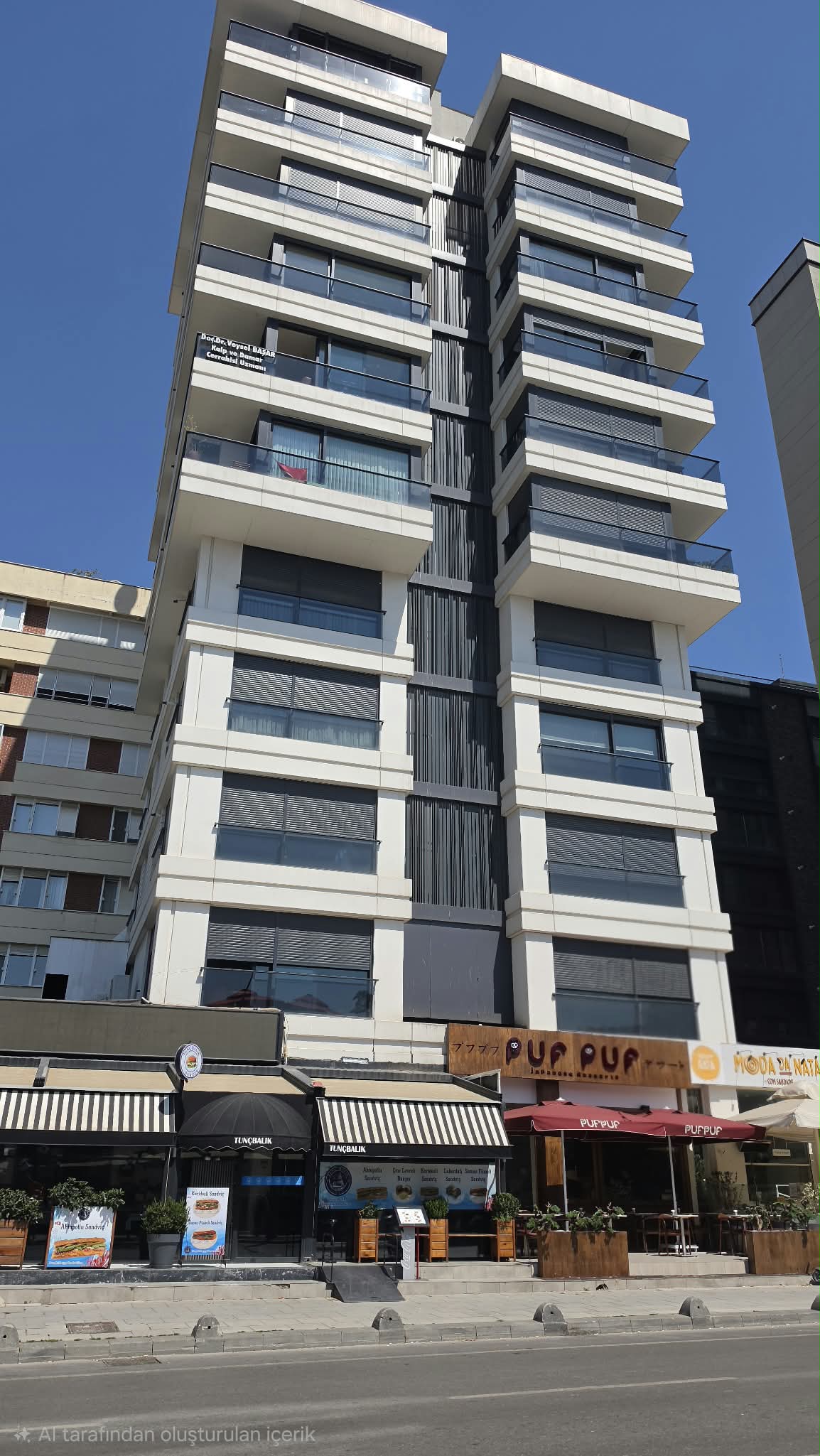 Kadıköy Caddebostan'da 2+1 Sahilde Satılık Daire