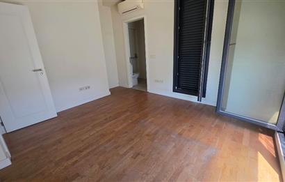 Kadıköy Caddebostan'da 2+1 Sahilde Satılık Daire