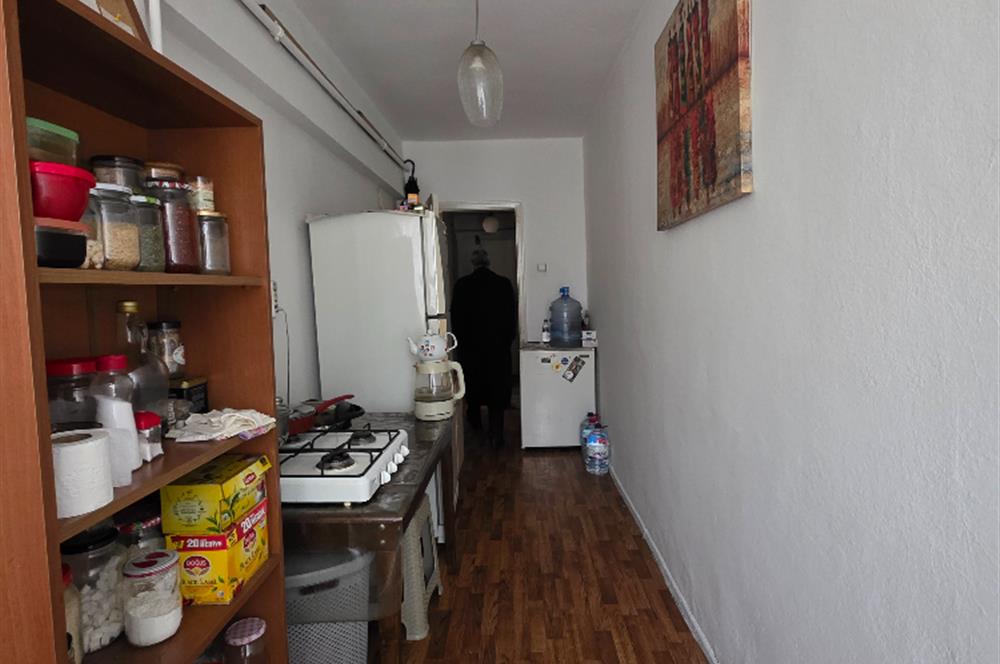 NECATİBEY CAD. ÜZERİ ASANSÖRLÜ BİNADA SATILIK 1+1 KOMBİLİ DAİRE
